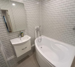 3-комнатные апартаменты улучшенные ул. Возрождения, д. 86а, кв. 445 в Две Подушки на улице Возрождения 86А