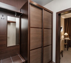 Номер из двух смежных комнат в Bishotel