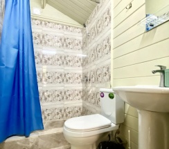 Коттедж с красивым видом из окна в Александрия