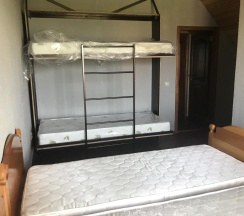 Комната стандарт с 2 односпальными и 1 двухъярусной кроватью Радость в Портал Белуха