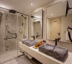 Двухместный полулюкс Jacuzzi двуспальная кровать в SUNRISE Tucana Resort