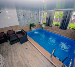 Дом 2 с бассейном хамамом сауной в Охотничий клуб
