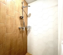 Апартаменты-студио на мансарде (Метро Площадь Восстания/Александра Невского, 10 минут пешком) в Rauktis apartments