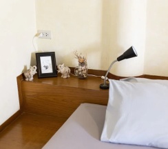 Двухместный номер Deluxe с балконом (двуспальная кровать) в Home16 Hostel 16