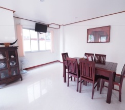 Вилла с 3 комнатами в Kamalar Palace Longstay house