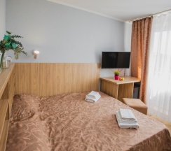 Номер «Стандарт» - 2-х местный однокомнатный, вид на море и бассейн в Виктория