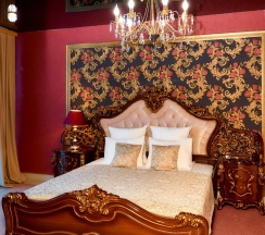 Номер люкс королевский в Пантера