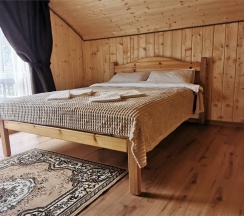 Полулюкс с видом на горы (2 этаж, номер 5) в Предгорье