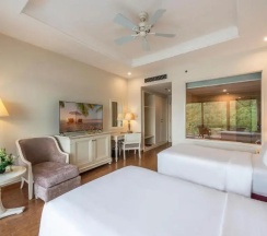Двухместный номер с доступом в парк VinWonders Deluxe (2 отдельные кровати) в Vinpearl Resort & Spa Nha Trang Bay