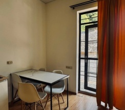 Шестиместные апартаменты с красивым видом из окна в Аибга