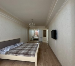 М.Горького 85Б. 1-комн.кв., 4-этаж, 95 в АнтиОтель