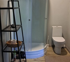 Семейный коттедж с красивым видом из окна в Лукаморие