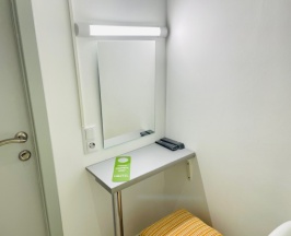 Двухместный номер с раздельными кроватями без окна в Sunny Sochi Hostel