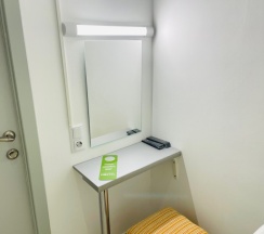 Двухместный номер с раздельными кроватями без окна в Sunny Sochi Hostel