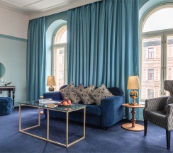 Люкс в Cosmos Selection Saint-Petersburg Nevsky Royal Hotel