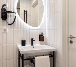 Семейный Супериор с 1 кроватью Queen-size или 2 односпальными кроватями 80х200см в Нега