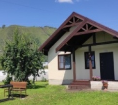 Дом улучшенный в House in the village