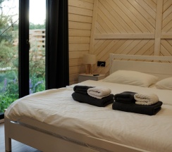 Дом в сосновом лесу в Хвоя