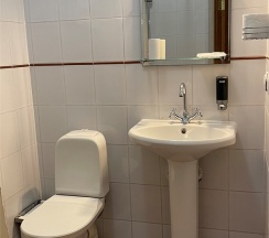 Базовый двухместный с одной большой кроватью в Comfort Hotel
