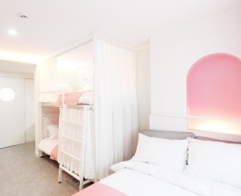 Семейный номер Standard в Orbit Guesthouse