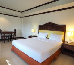 Номер Deluxe с балконом в Golden Villa
