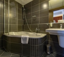 Одноместная студия Superior с балконом в Regnum Residence