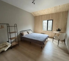Коттедж с балконом в BarnHouse
