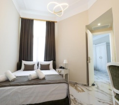 Семейный номер Deluxe в Modern Luxury Hotel
