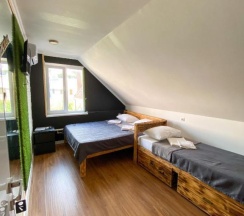 3-местная комната стандарт №7 (мансарда) в Greenwall