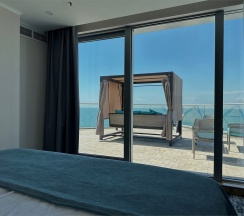 Трехкомнатные Апартаменты с террасой и видом на море в Grand hotel Anapa