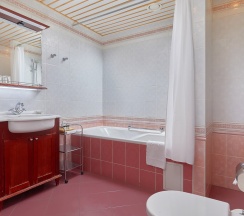 Джуниор сюит в Author Boutique Hotel