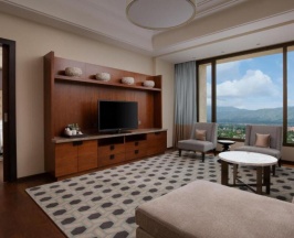 Люкс с красивым видом из окна в Отель Hilton Dushanbe