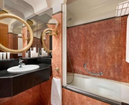 Двухместный номер двуспальная кровать в Hotel Louise Brussels