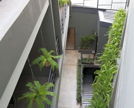 Номер Deluxe с балконом в The Arbern Hostel x Bistro