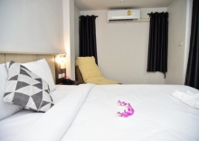 Двухместный номер Superior с балконом двуспальная кровать в Отель Happy Room Chiang Rai