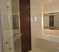 Двухместный номер Superior с красивым видом из окна 2 отдельные кровати в SoLuxe Hotel Almaty