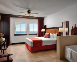 Двухместная вилла Premier c 1 спальней с видом на сад двуспальная кровать в Hyatt Vacation Club at Sirena del Mar