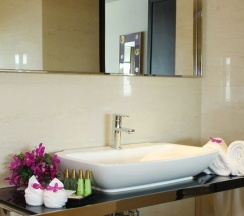 Люкс Deluxe в Hotel Mermaid Bangkok