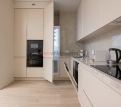 Квартира в Апартаменты на ул. Гагринская 3/8 (Линда), 95м²