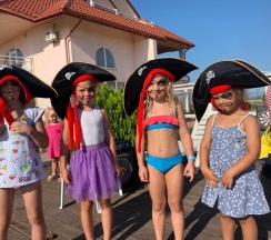 Стандартный номер с балконом на двух гостей и видом во двор (Корпус Б) в Оптимист