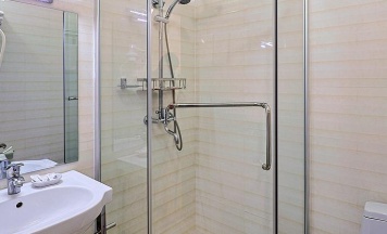 Номер стандарт семейный с 1 двуспальной кроватью и 1 двухъярусной кроватью в Вилла Жасмин