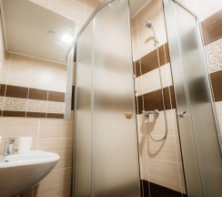Номер стандарт с 1 двуспальной кроватью в Pillow Hostel