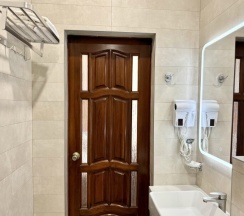 Стандарт с раздельными кроватями в Bridge hotel