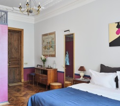 Arqué. Большая комната с видом на Невский в Sands Rooms
