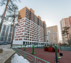 Двухместный номер Standard с красивым видом из окна (двуспальная кровать) в Апартаменты на Эйнштейна 4