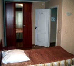 Номер эконом улучшенный с 1 двуспальной кроватью в Оптималь