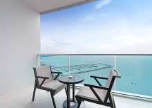 Номер Standard c 1 комнатой с балконом в White Sand Beach Residences Pattaya