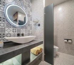 Двухместный номер Deluxe с балконом и с видом на бассейн двуспальная кровать в Howard Johnson by Wyndham Phuket Naiyang