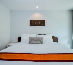 Студия Deluxe с балконом в Kata Tranquil Villa