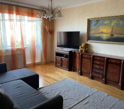 3-комнатные апартаменты улучшенные в Четыре комнаты